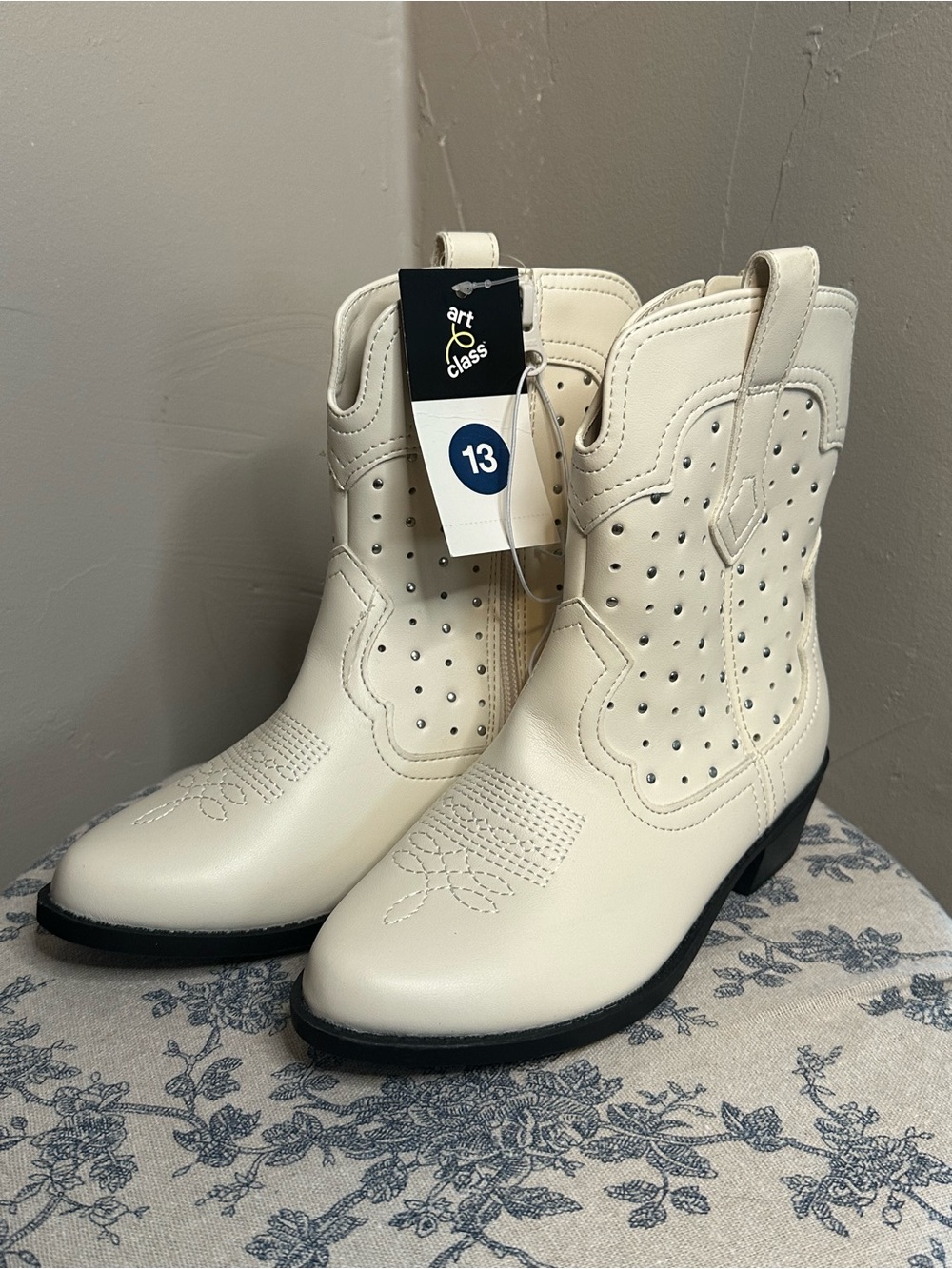 art class Ivory Western-Inspired Ankle Booties